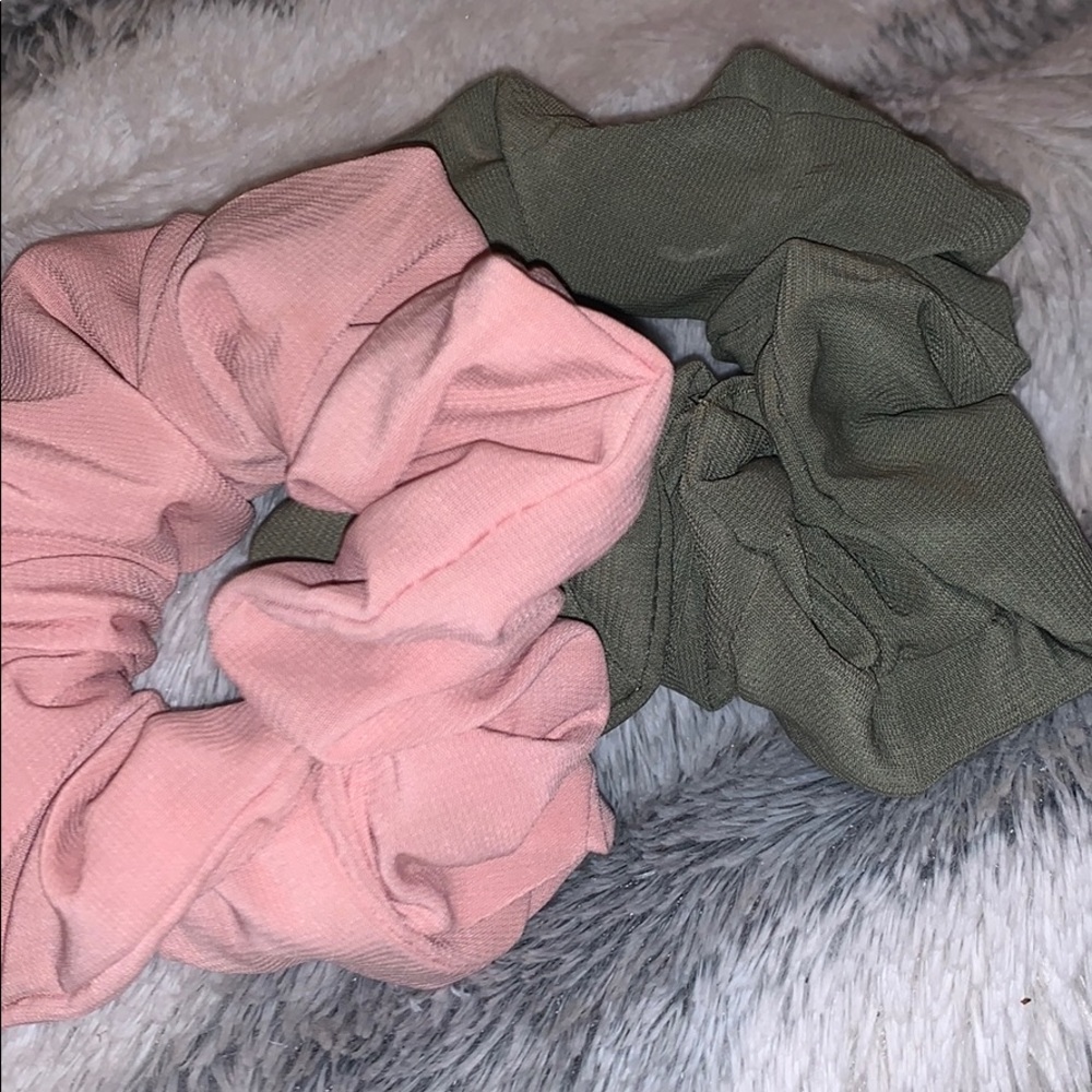 Scrunches